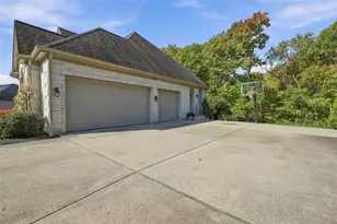 1802 Constitution Blvd, Adams Township, PA 16059 - Photo 43