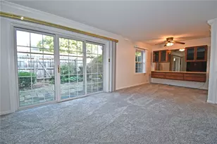 690 Robinwood, Scott Township, PA 15216 - Photo 7