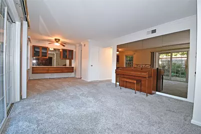 690 Robinwood #B, Scott Township, PA 15216 - Photo 9