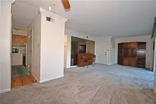 690 Robinwood, Scott Township, PA 15216 - Photo 13
