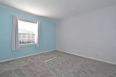 690 Robinwood #B, Scott Township, PA 15216 - Photo 23