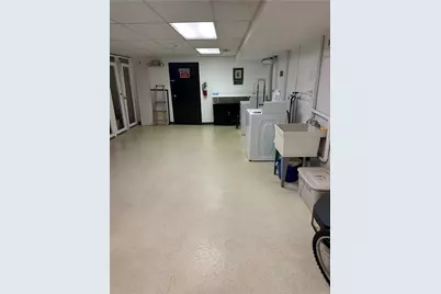 945 Washington Ave, Carnegie, PA 15106 - Photo 9