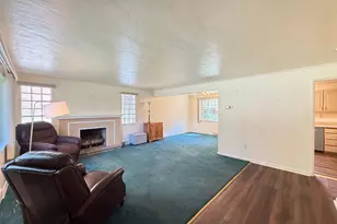 2034 W Kendon Dr, Pittsburgh, PA 15221 - Photo 5