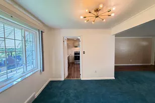 2034 W Kendon Dr, Pittsburgh, PA 15221 - Photo 9
