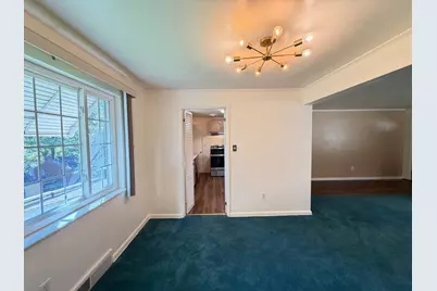 2034 W Kendon Drive, Pittsburgh, PA 15221 - Photo 9