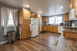 26 Circle Dr, Union Township, PA 15332 - Photo 5