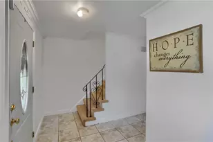 141 Golden Gate Dr, Pittsburgh, PA 15147 - Photo 7