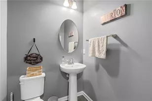 4056 Crown Dr, South Park, PA 15129 - Photo 9