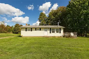 308 Bradley Rd, Worth Township, PA 16153 - Photo 3