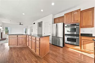 114 Winslow Ct, Unity Township, PA 15601 - Photo 9