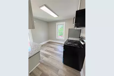 422 Glen Ave #2, Ellwood City, PA 16117 - Photo 11