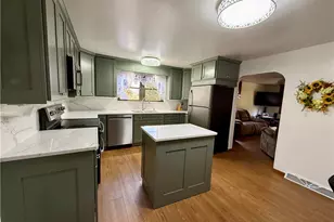 143 Twin Lakes Dr, East Franklin Township, PA 16201 - Photo 5