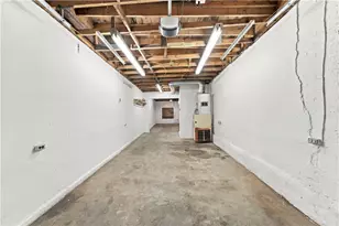 952 E 8th Ave, Homestead, PA 15120 - Photo 9