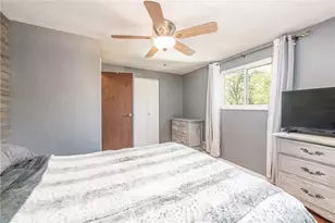 1397 Snee Dr, South Park, PA 15236 - Photo 11