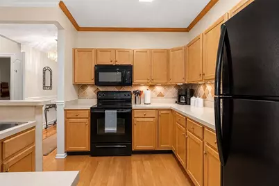 800 Hidden Ridge Ct #103, South Park, PA 15129 - Photo 9