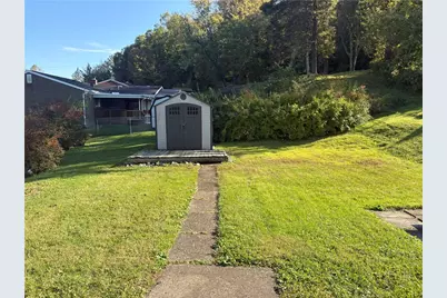 302 Castle Dr, West Mifflin, PA 15122 - Photo 17