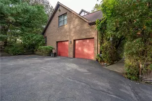 106 Wedgewood Ct, Hempfield Township, PA 15644 - Photo 3