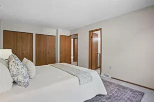 196 Old English Rd, Ross Twp, PA 15237 - Photo 21