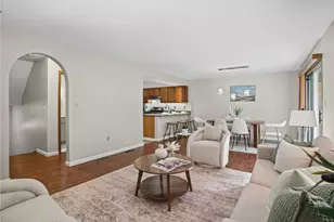 196 Old English Rd, Ross Twp, PA 15237 - Photo 5
