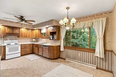 148 Carol Rose Dr, Chippewa Township, PA 15010 - Photo 5