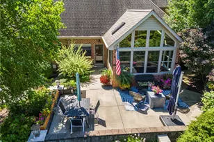1004 Skyline Dr, Cecil, PA 15317 - Photo 37