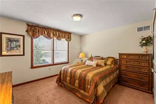 1004 Skyline Dr, Cecil, PA 15317 - Photo 29