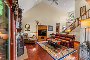 1004 Skyline Dr, Cecil, PA 15317 - Photo 7