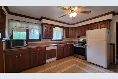 395 S Lynn Avenue, Somerset Township, PA 15501 - Photo 9