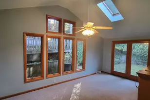 565 Jefferson St, Pittsburgh, PA 15237 - Photo 11