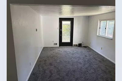 912 Hillsboro St, Pittsburgh, PA 15204 - Photo 5