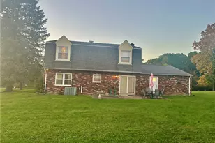 110 Lauffer Ln, Penn Twp, PA 15642 - Photo 3