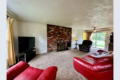 110 Lauffer Lane, Penn Twp, PA 15642 - Photo 7