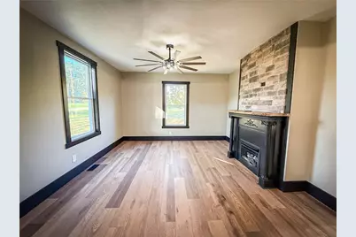 4436 Oakdale Rd, Twp of But NW, PA 16001 - Photo 5