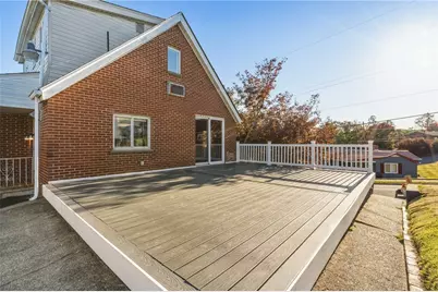 202 Oakland Ave, Charleroi Boro, PA 15022 - Photo 7