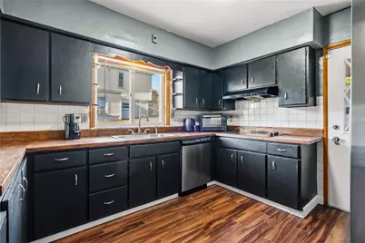 202 Oakland Ave, Charleroi Boro, PA 15022 - Photo 9