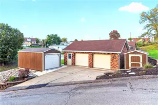 610 Blind Ln, Belle Vernon, PA 15012 - Photo 5