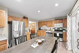 379 Country View Dr, Lower Burrell, PA 15068 - Photo 5