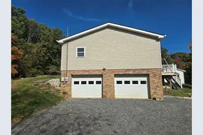307 Peaceful Valley Rd, Washington Township, PA 16061 - Photo 3