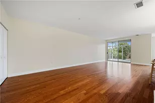 5570 Centre Ave, Pittsburgh, PA 15232 - Photo 3