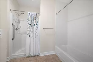 5570 Centre Ave, Pittsburgh, PA 15232 - Photo 19