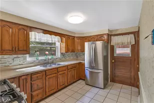 2714 Gould Dr, South Park, PA 15129 - Photo 11