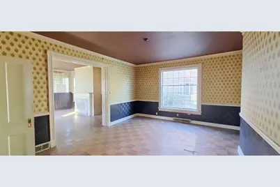 130 E Wallace Ave, New Castle, PA 16101 - Photo 5