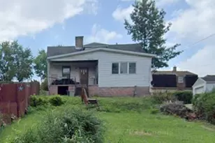 916 Hazel Ave, Ambridge, PA 15003 - Photo 1