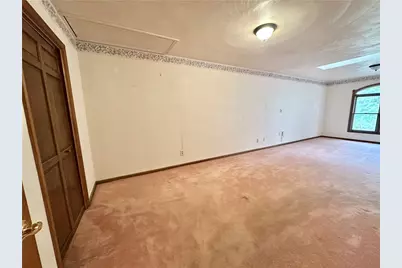 8994 Hill Dr, North Huntingdon, PA 15642 - Photo 15