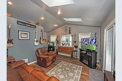 519 Nordeen Drive, West Mifflin, PA 15122 - Photo 11