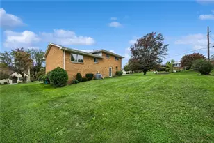 424 Shogan Dr, Hempfield Township, PA 15601 - Photo 29