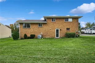 424 Shogan Dr, Hempfield Township, PA 15601 - Photo 27