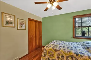 817 Lakeview Dr, Unity Township, PA 15650 - Photo 17