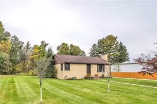 817 Lakeview Dr, Unity Township, PA 15650 - Photo 3
