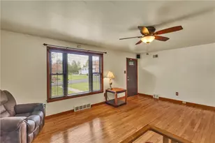 817 Lakeview Dr, Unity Township, PA 15650 - Photo 7
